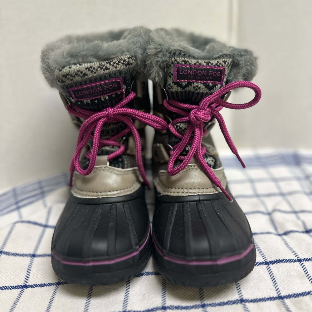 London Fog Fair Isle Black and Gray Boots with Pink Laces girls size 12